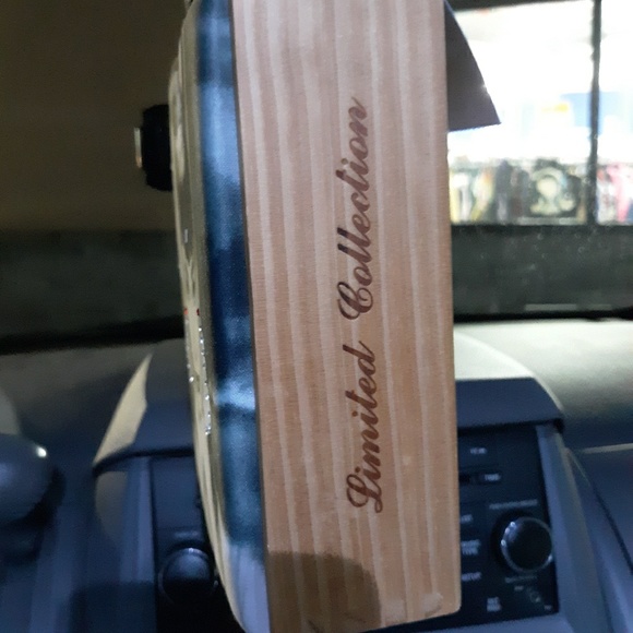 Breakfast at Tiffany's collector cigar box purse - Picture 3 of 3